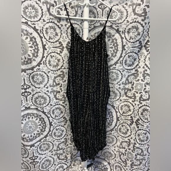 Flowy Fit Jumpsuit! - Picture 2 of 4